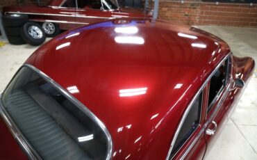 Oldsmobile-Rocket-88-1949-Burgundy-Dark-Charcoal-35