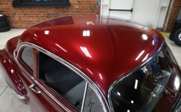 Oldsmobile-Rocket-88-1949-Burgundy-Dark-Charcoal-36