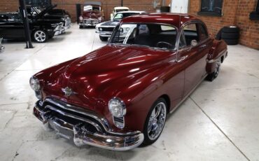Oldsmobile-Rocket-88-1949-Burgundy-Dark-Charcoal