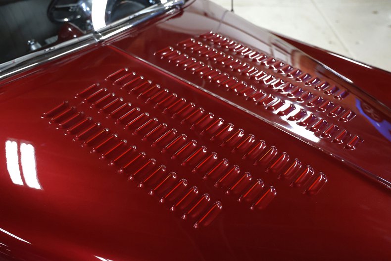 Oldsmobile-Rocket-88-1949-Burgundy-Dark-Charcoal-39