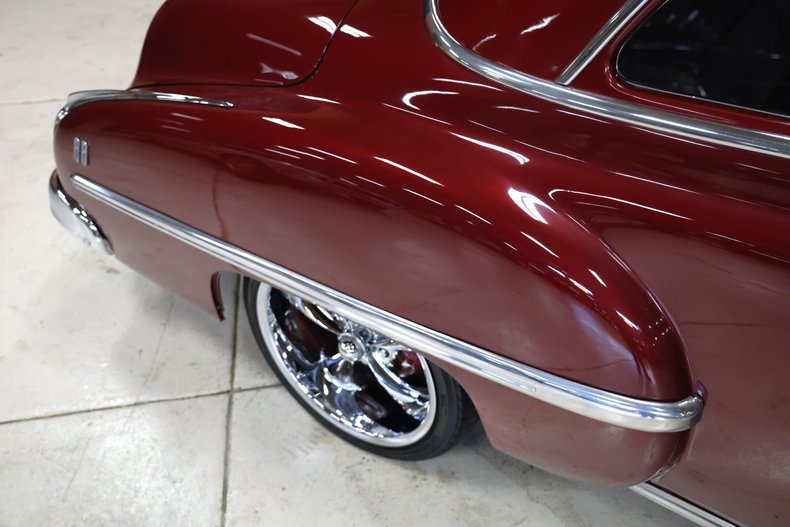 Oldsmobile-Rocket-88-1949-Burgundy-Dark-Charcoal-42