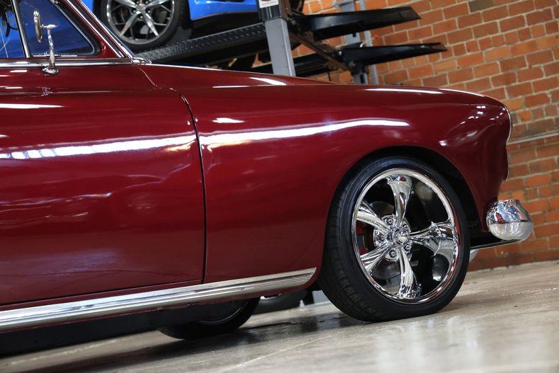 Oldsmobile-Rocket-88-1949-Burgundy-Dark-Charcoal-44