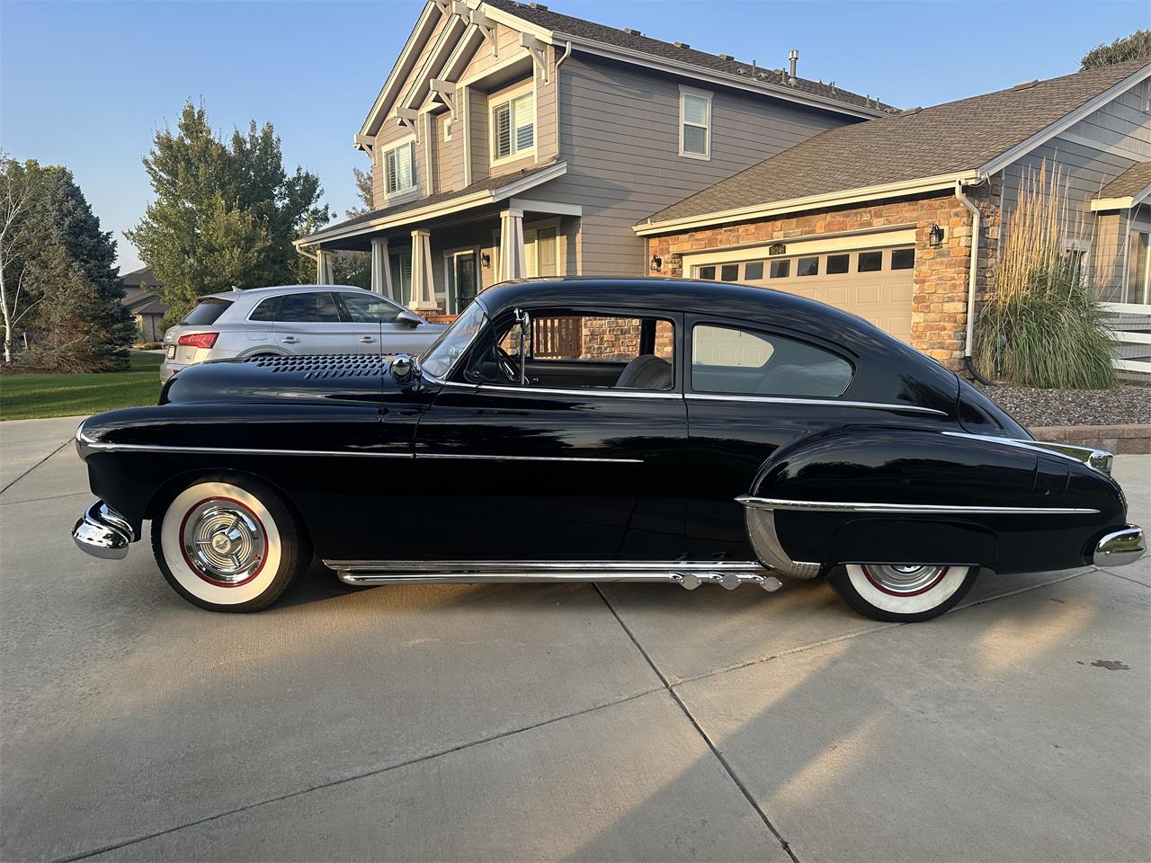 Oldsmobile-Rocket-88-1950-Black-Grey-2
