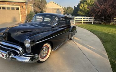 Oldsmobile-Rocket-88-1950-Black-Grey-3