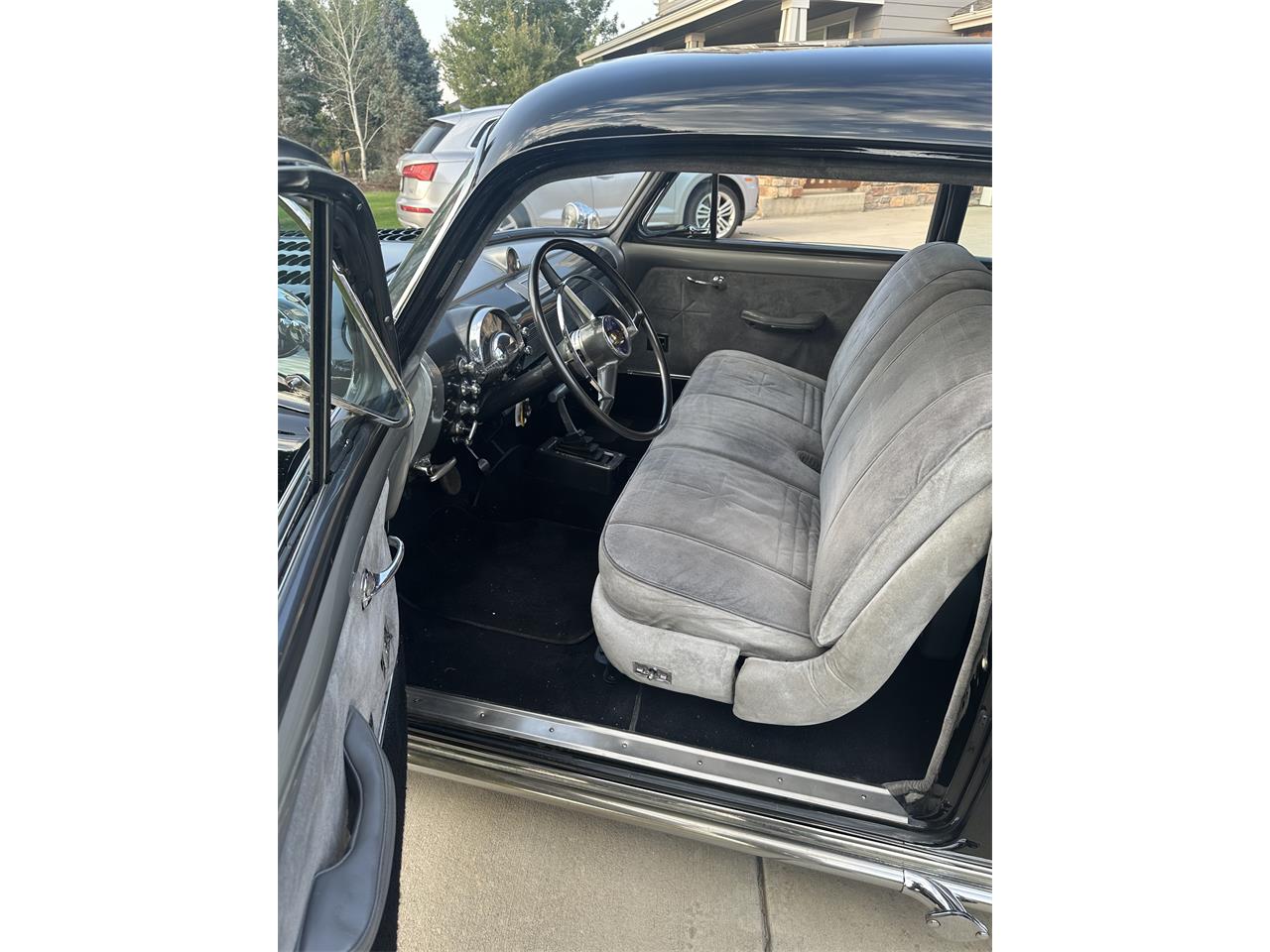 Oldsmobile-Rocket-88-1950-Black-Grey-9