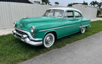 Oldsmobile Rocket 88 1953 Sedan
