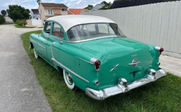 Oldsmobile-Rocket-88-1953-Sedan-5