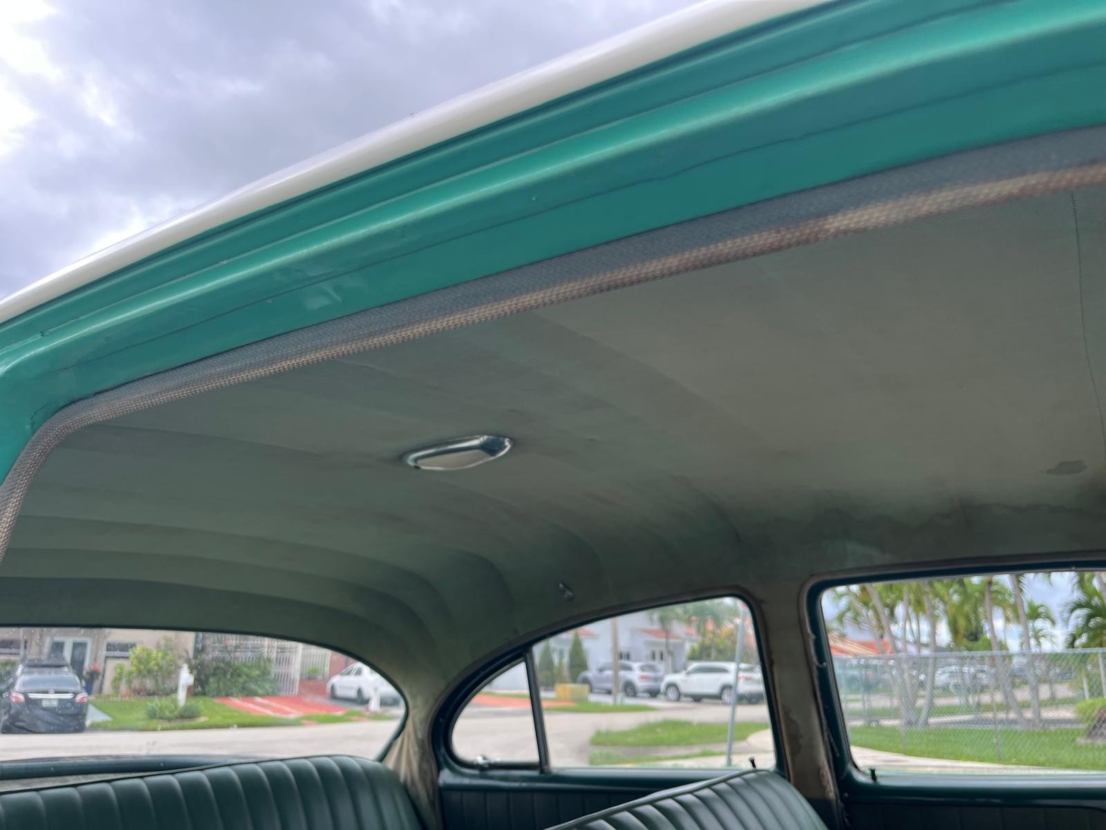 Oldsmobile-Rocket-88-1953-Sedan-9