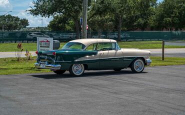Oldsmobile-Rocket-88-1955-2-door-27