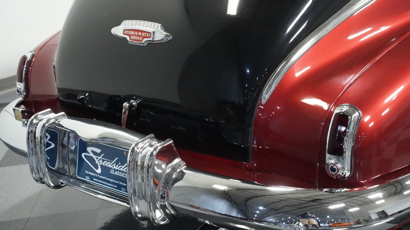 Oldsmobile-Series-76-1948-Sedan-24