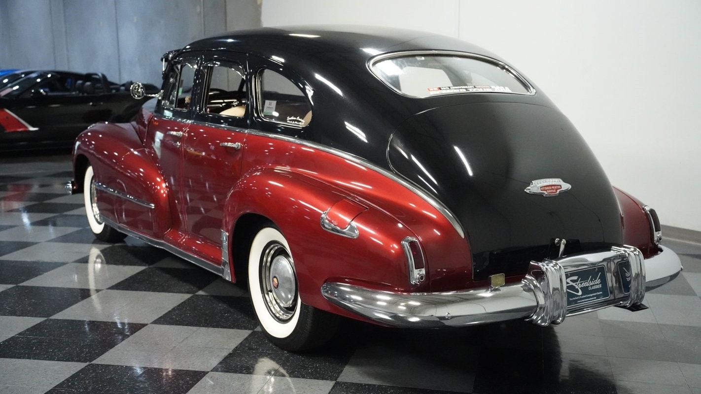 Oldsmobile-Series-76-1948-Sedan-8
