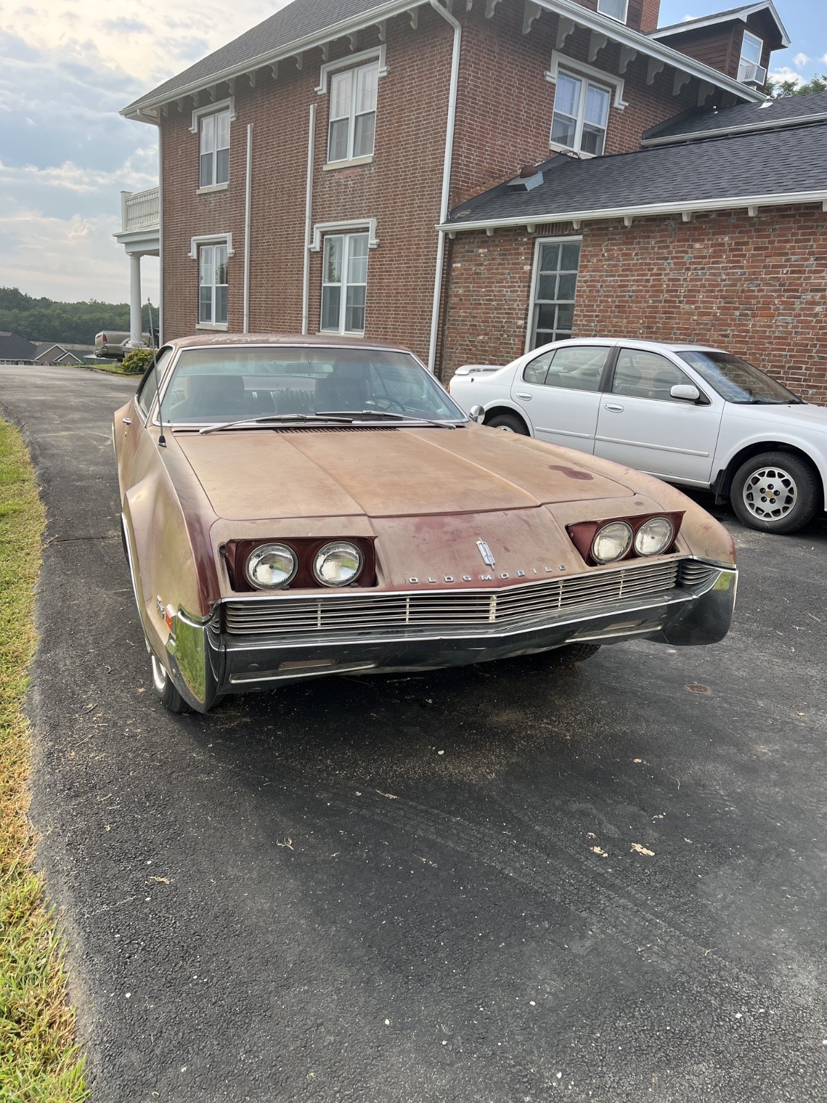 Oldsmobile-Toronado-1966-Coupe-3