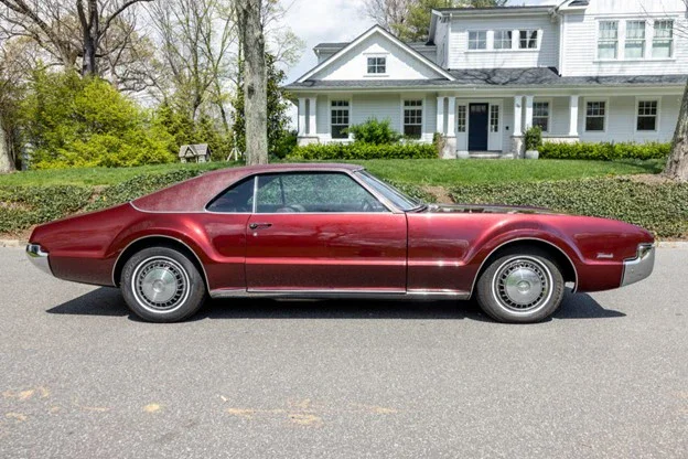 Oldsmobile-Toronado-1967-Red-Red-1