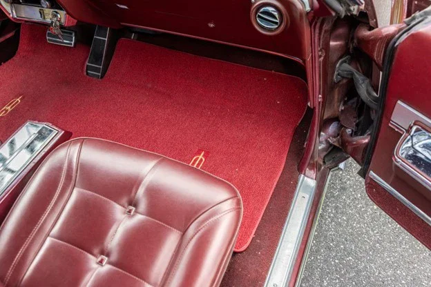 Oldsmobile-Toronado-1967-Red-Red-31
