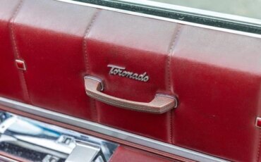 Oldsmobile-Toronado-1967-Red-Red-34