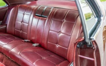 Oldsmobile-Toronado-1967-Red-Red-40