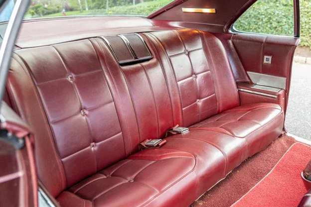 Oldsmobile-Toronado-1967-Red-Red-41