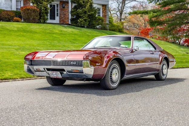 Oldsmobile-Toronado-1967-Red-Red
