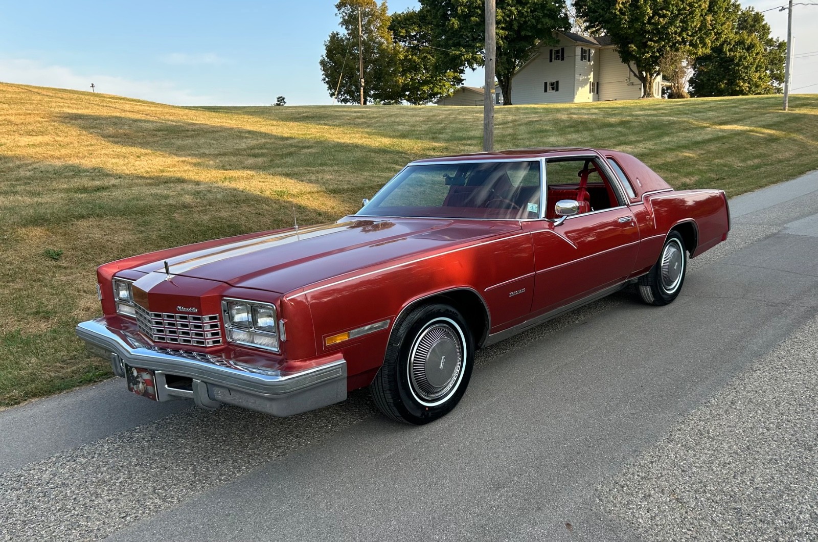 Oldsmobile-Toronado-1977-Coupe-1