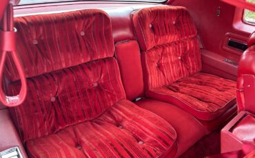 Oldsmobile-Toronado-1977-Coupe-19