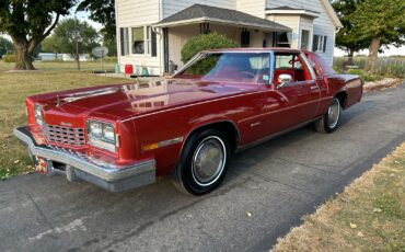 Oldsmobile-Toronado-1977-Coupe-28