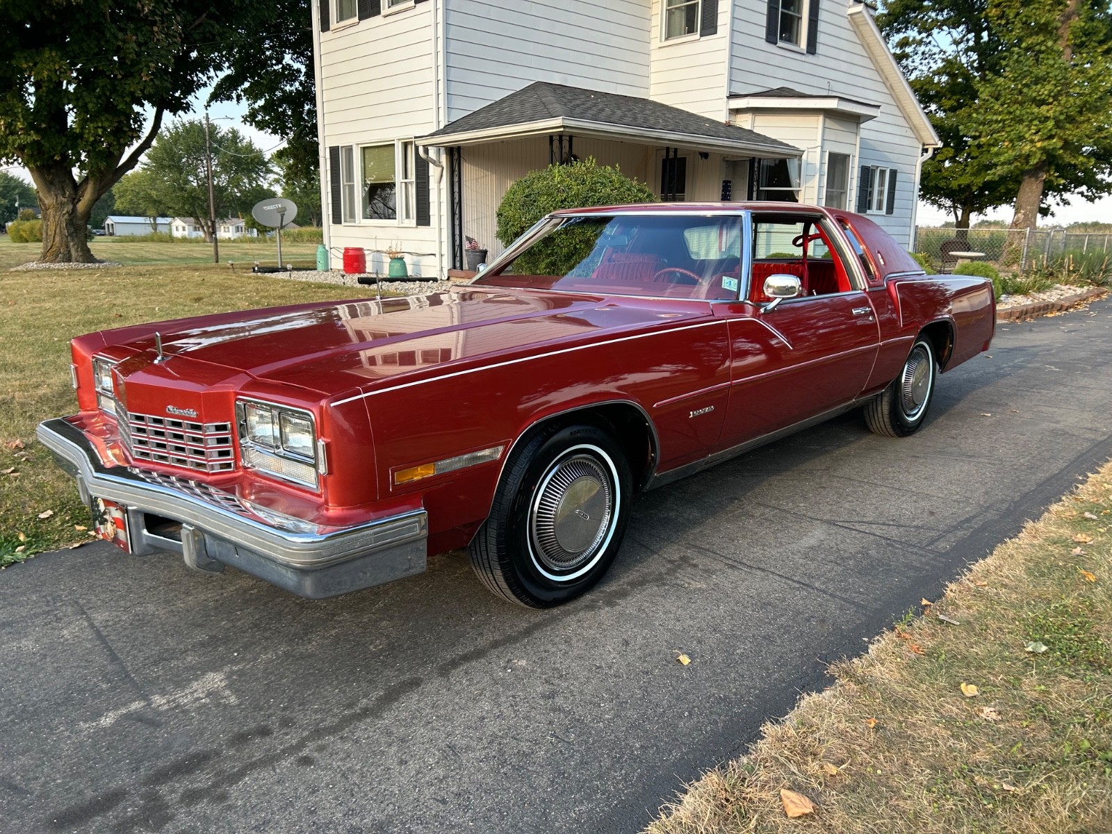Oldsmobile-Toronado-1977-Coupe-28