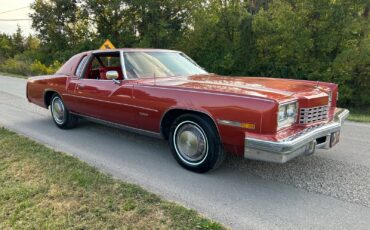 Oldsmobile-Toronado-1977-Coupe-3