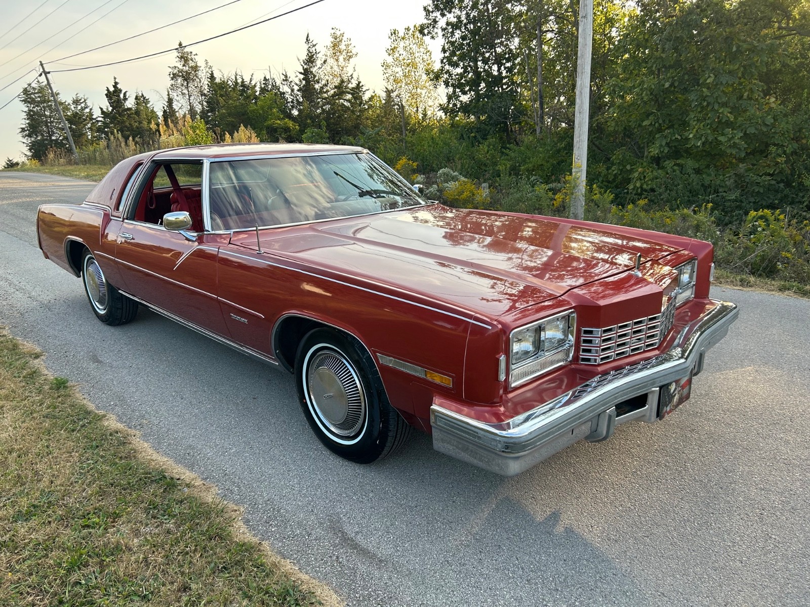 Oldsmobile-Toronado-1977-Coupe-30