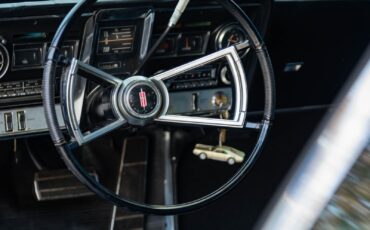 Oldsmobile-Toronado-Deluxe-1966-2-Door-Hardtop-35