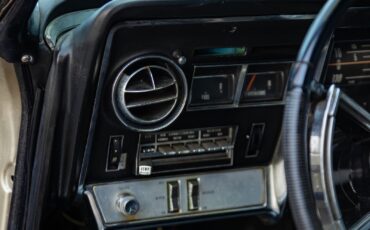 Oldsmobile-Toronado-Deluxe-1966-2-Door-Hardtop-36