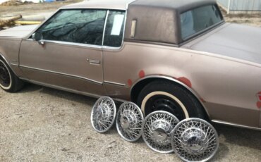 Oldsmobile-Toronado-brougham-1984-Beige-Brown-1