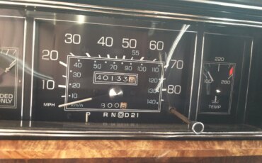 Oldsmobile-Toronado-brougham-1984-Beige-Brown-2