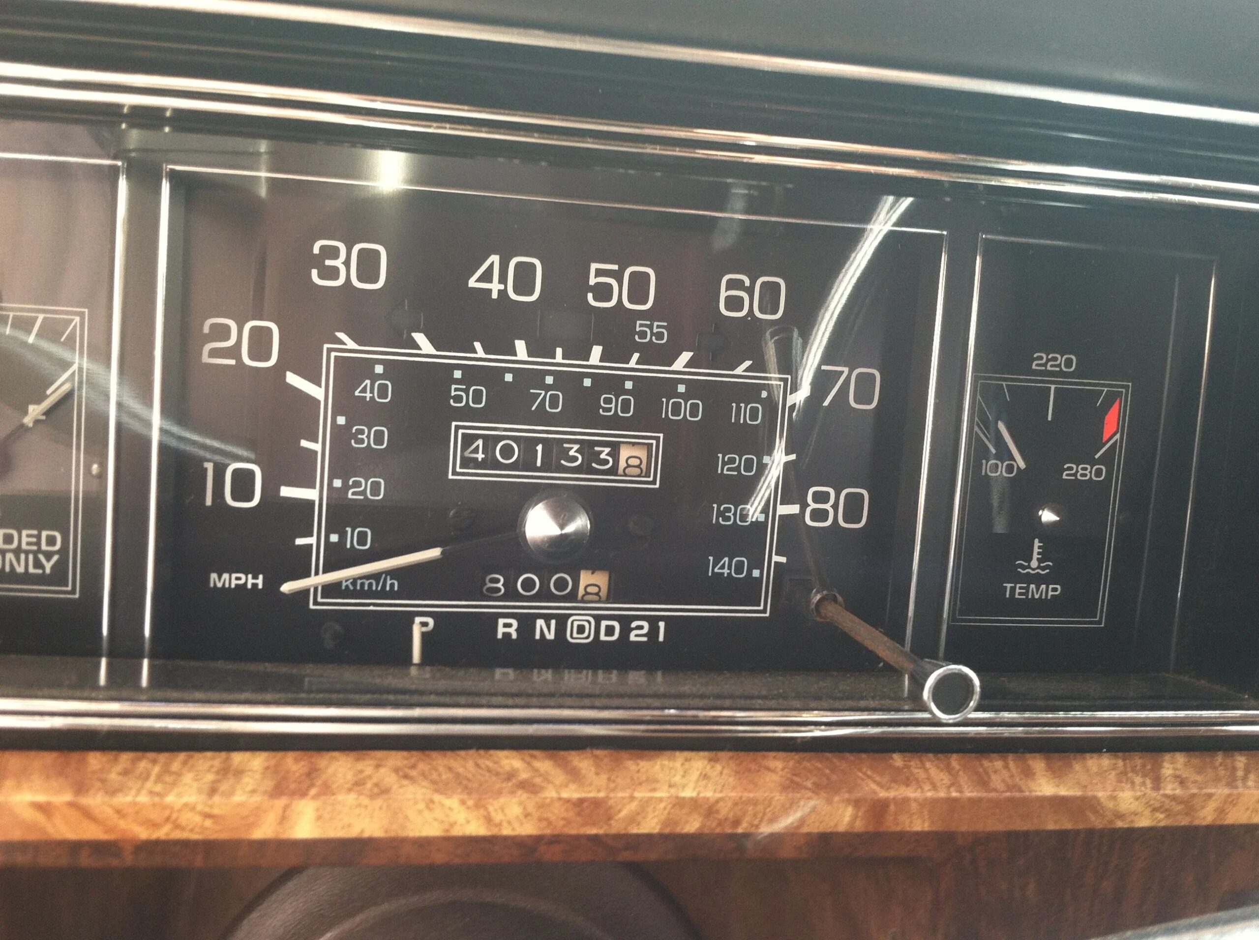 Oldsmobile-Toronado-brougham-1984-Beige-Brown-2