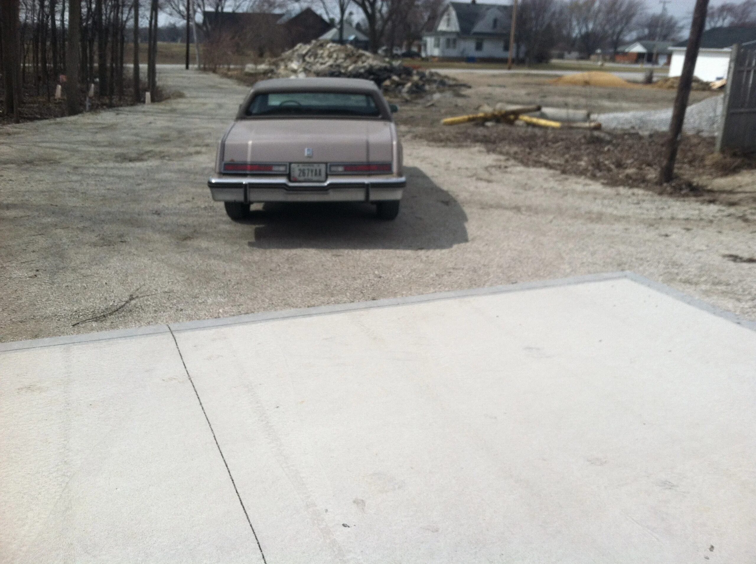 Oldsmobile-Toronado-brougham-1984-Beige-Brown-4