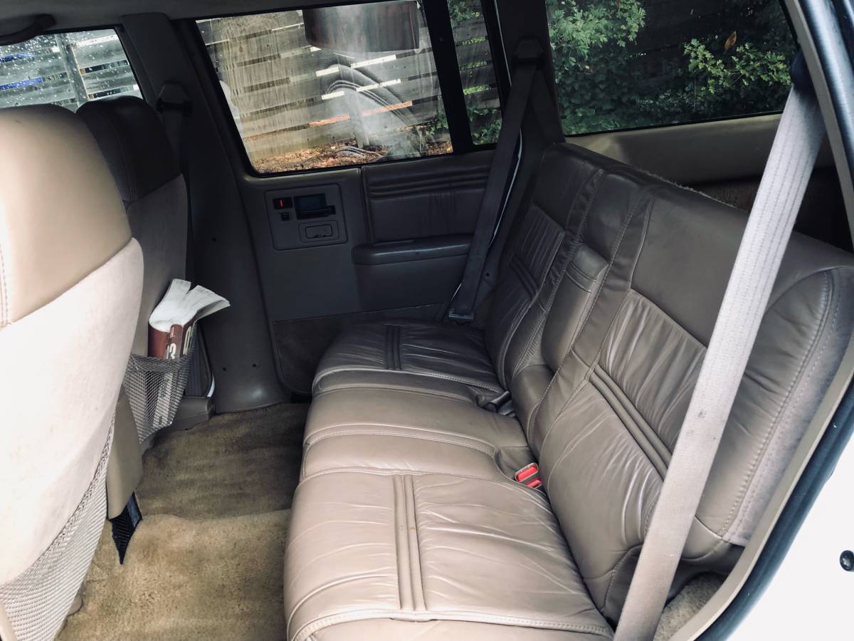 Oldsmobile-bravada-1993-white-5
