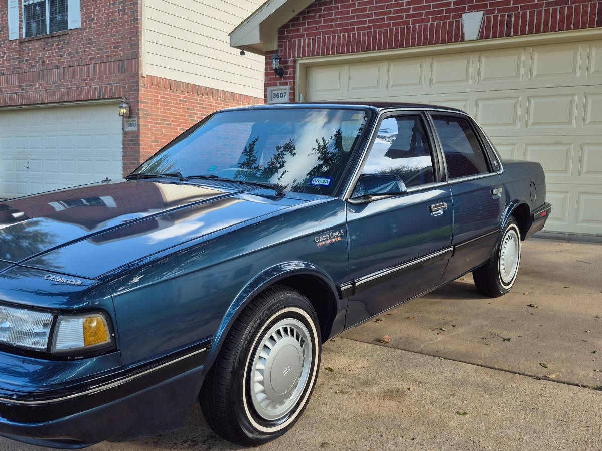 Oldsmobile-ciera-s-1990-16