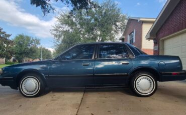 Oldsmobile-ciera-s-1990