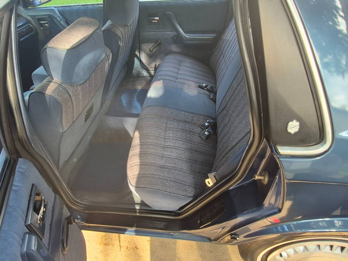 Oldsmobile-ciera-s-1990-9