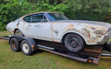 Oldsmobile-cutlass-1968-white