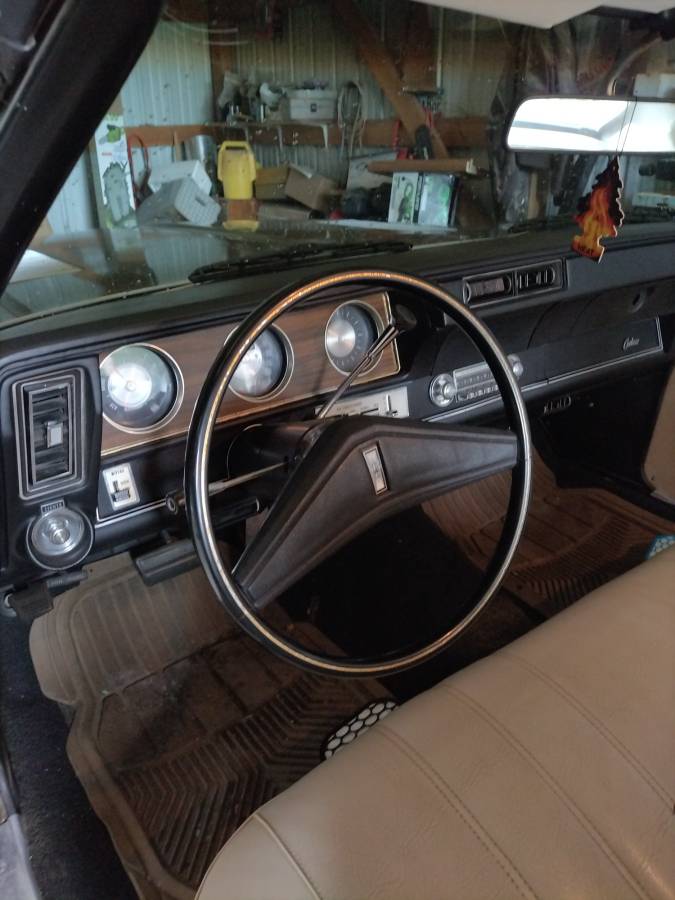 Oldsmobile-cutlass-1972-13