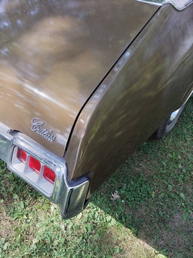 Oldsmobile-cutlass-1972-5