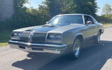Oldsmobile-cutlass-1976-silver-1