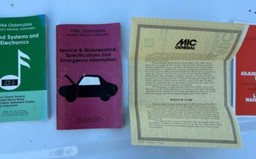 Oldsmobile-cutlass-1984-brown-10