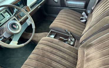 Oldsmobile-cutlass-1984-brown-11
