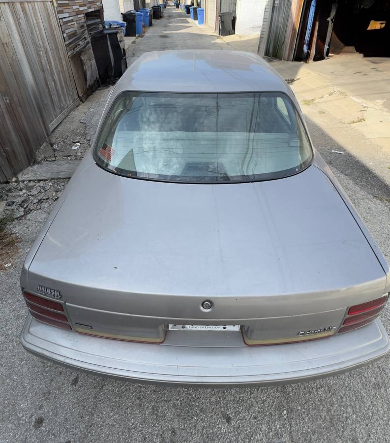 Oldsmobile-cutlass-1995-grey-2