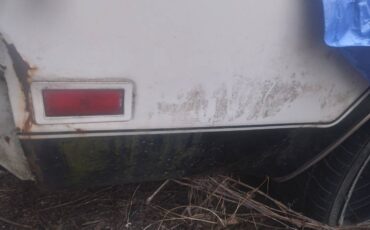 Oldsmobile-cutlass-442-1977-white-16