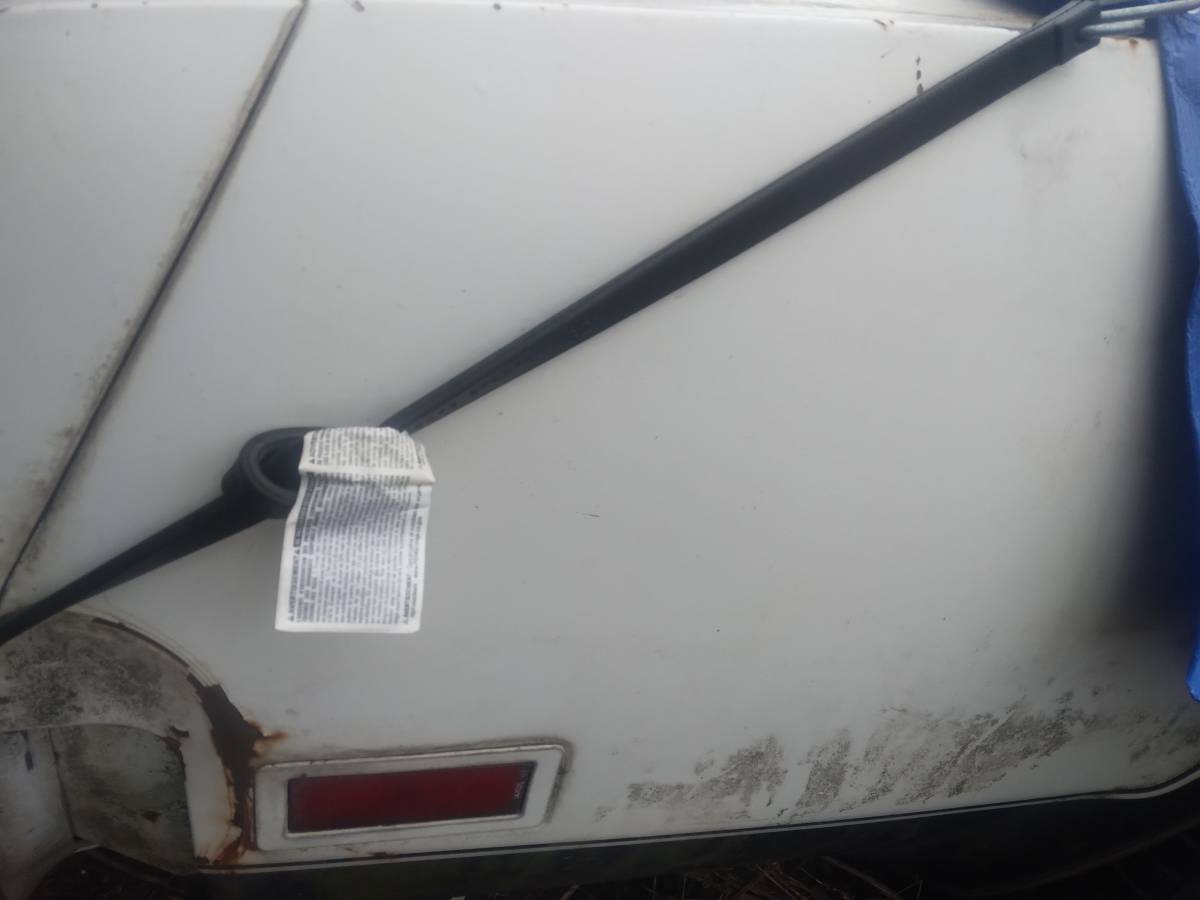 Oldsmobile-cutlass-442-1977-white-25