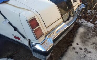 Oldsmobile-cutlass-442-1977-white-5