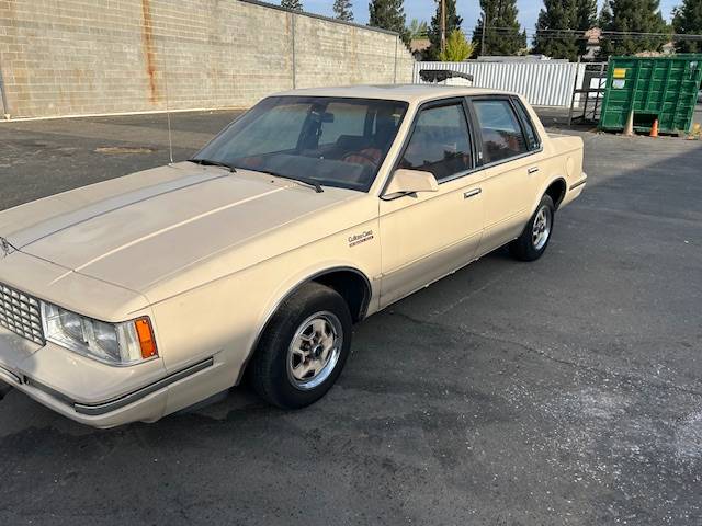 Oldsmobile-cutlass-ciera-1982-custom-4
