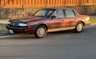Oldsmobile-cutlass-ciera-1991-red